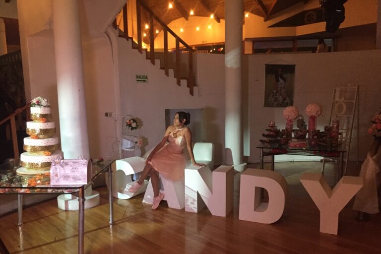 carrusel-15ANOS-16-sweet-eventostrinitycom-candy.jpg